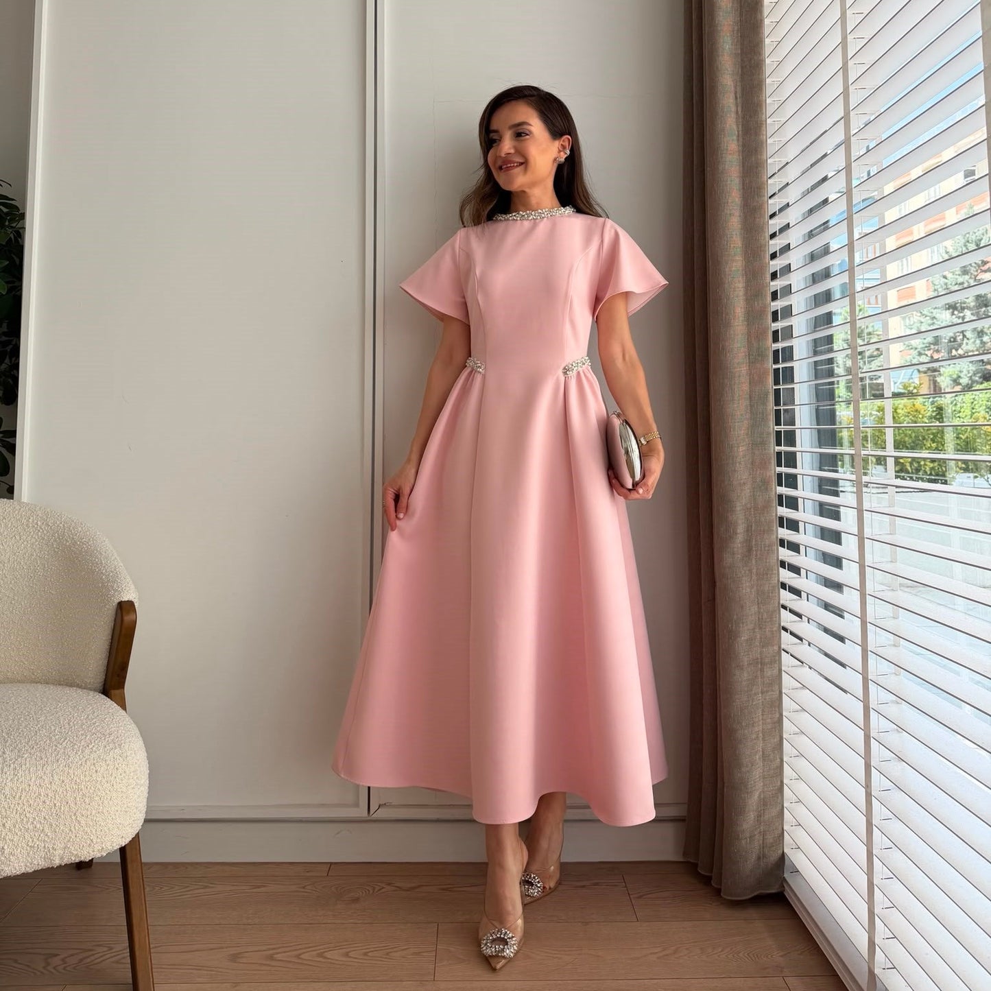 Elegant Pearl-Embellished Short Sleeve Round Neck Midi Dress – 2026 Summer Collection