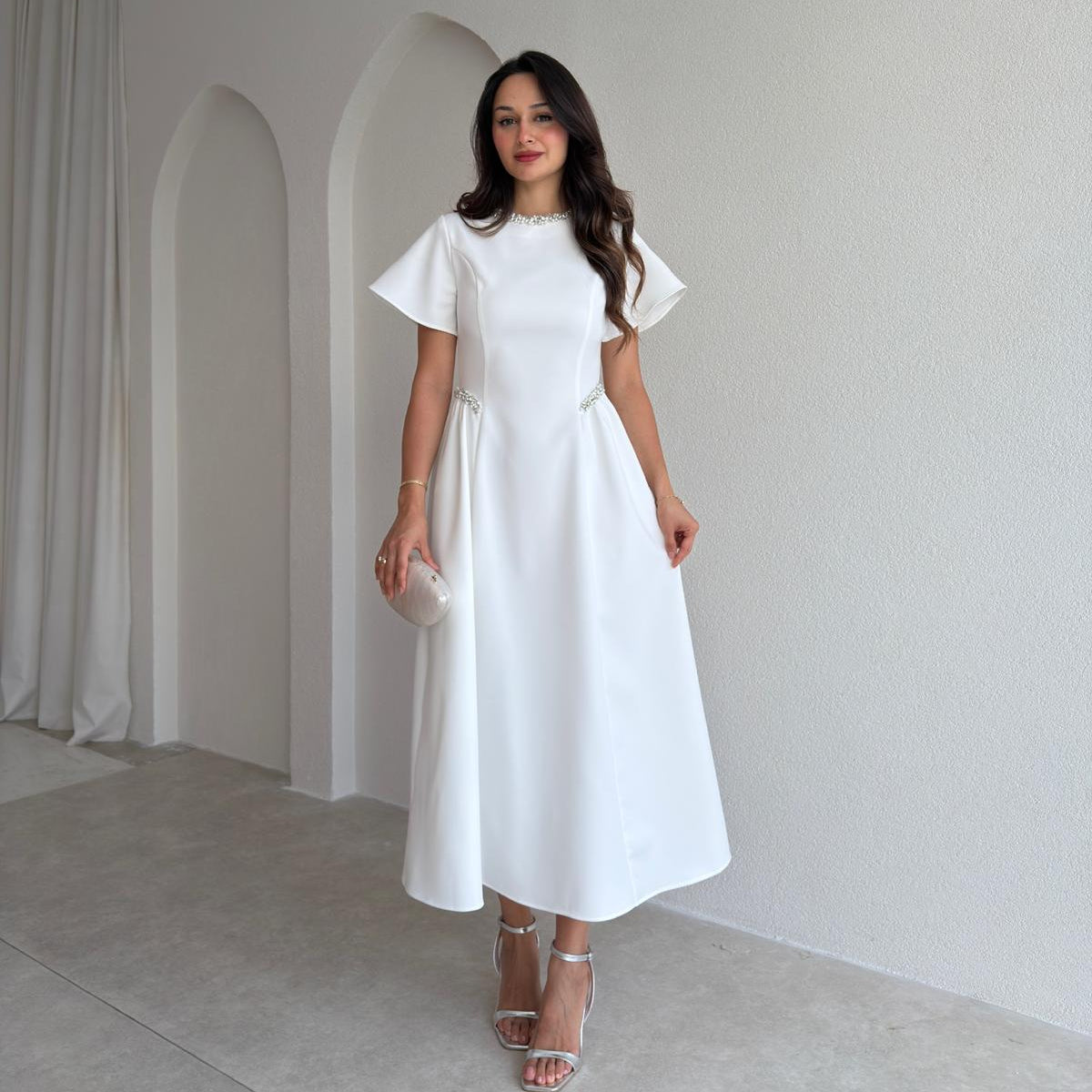 Elegant Pearl-Embellished Short Sleeve Round Neck Midi Dress – 2026 Summer Collection